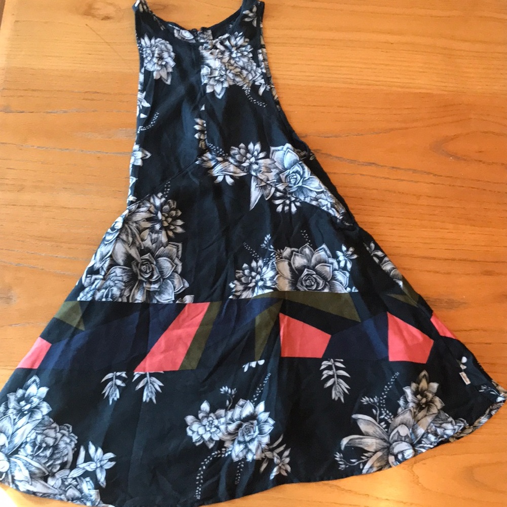 NWOT Burton Floral Dress (Navy)